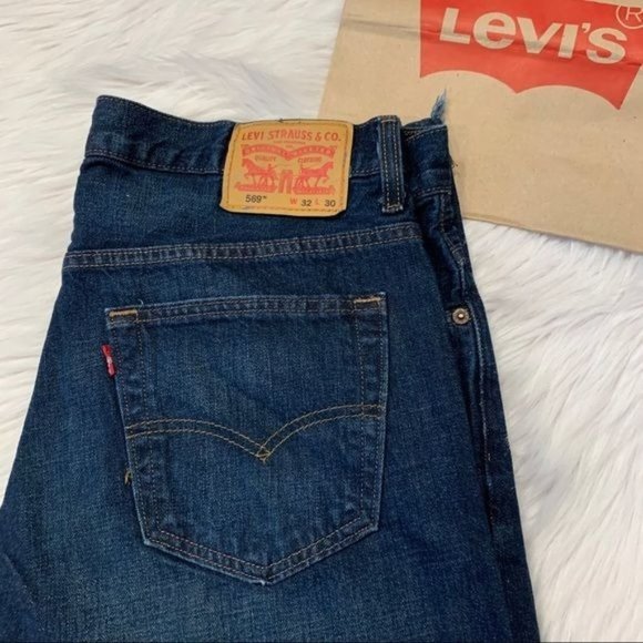 Levi's Other - Levi’s 569 32x30